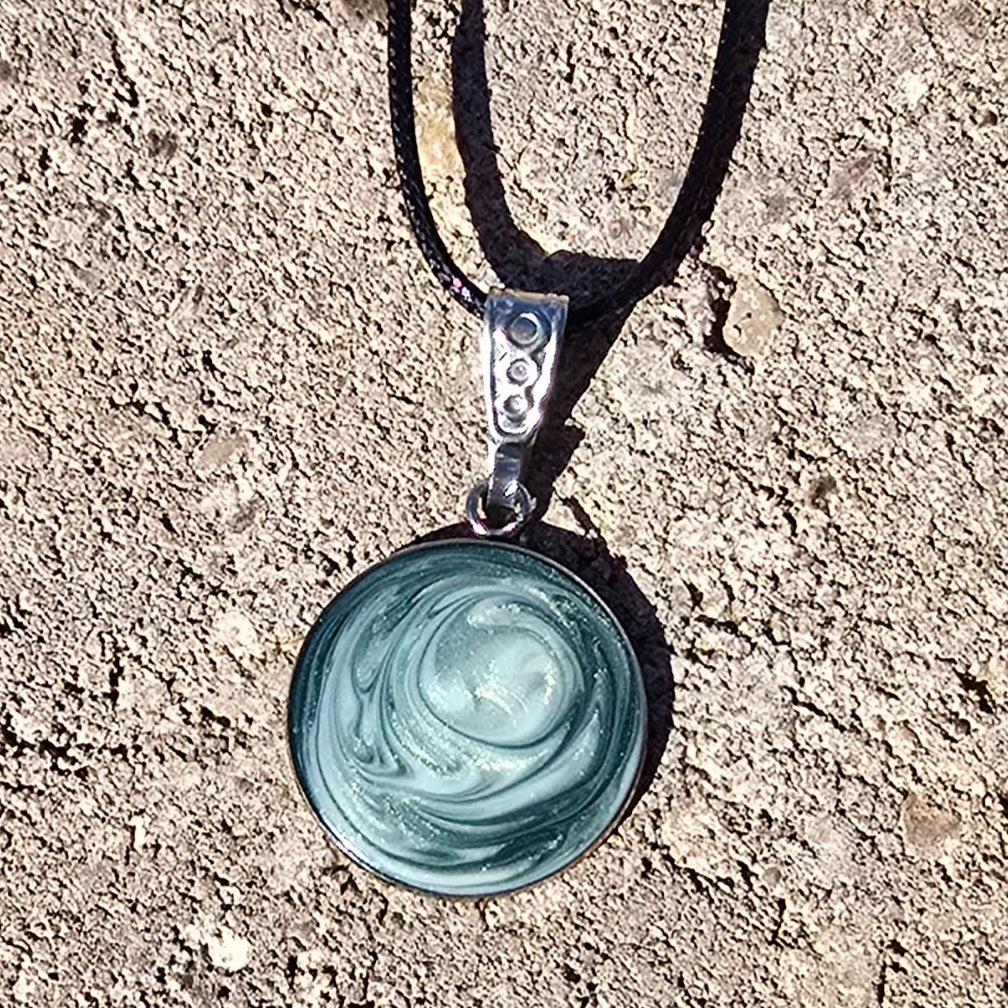 ACR-Rnd/blk- Necklace