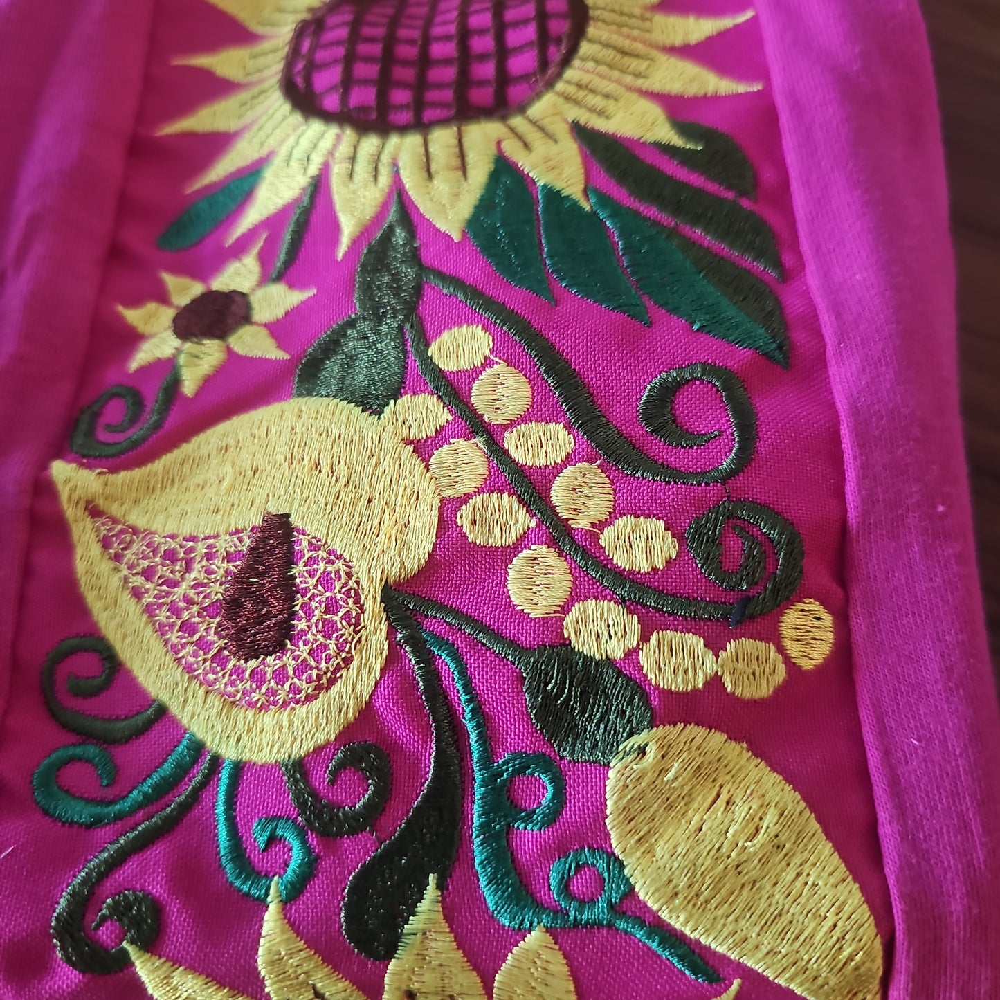 Embroidered Playera @AmorFashionShop