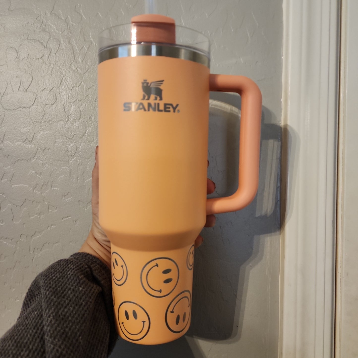 40 OZ Engraved Stanley (Smileys)