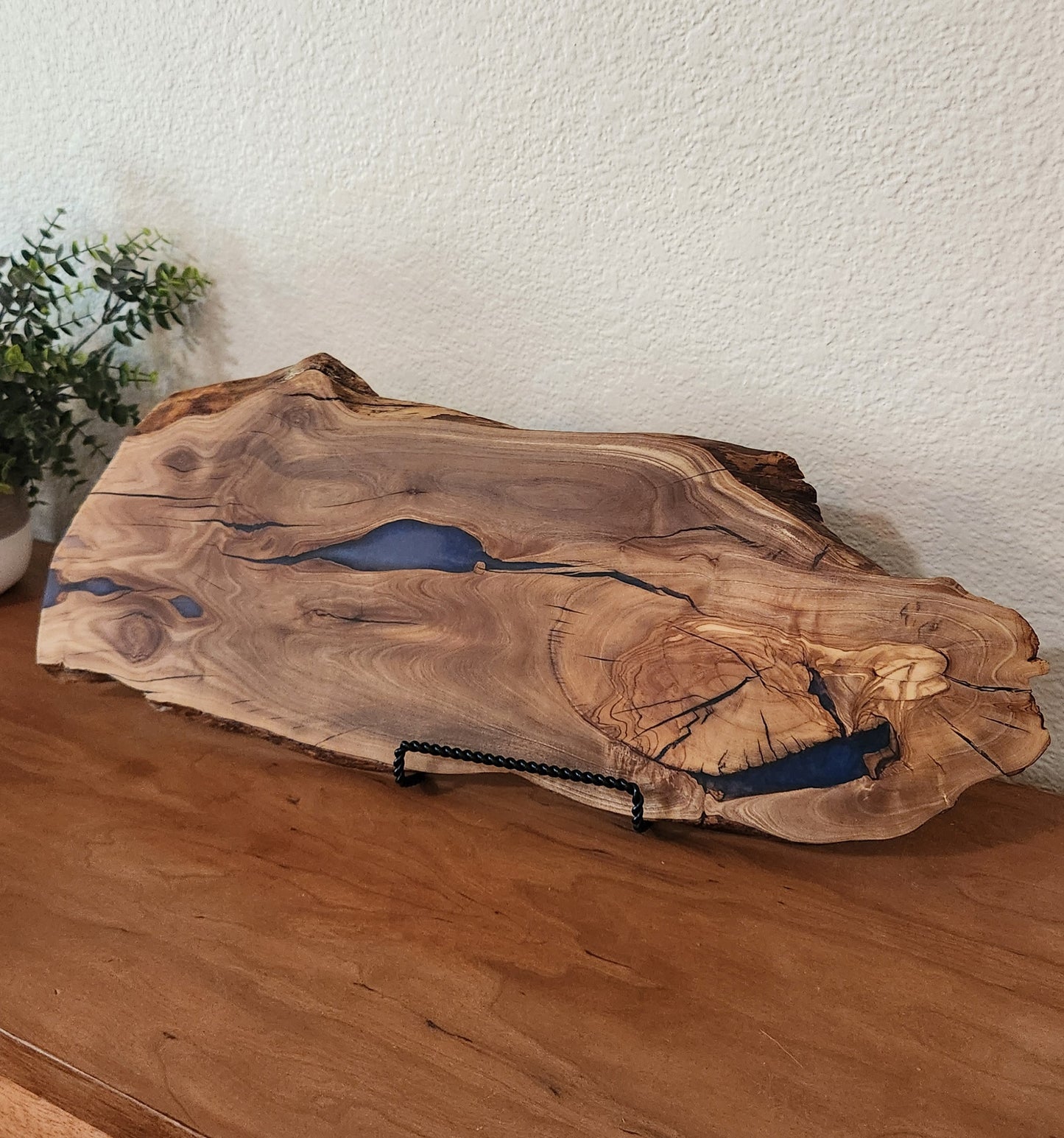 Live Edge Olive Wood & Deep Purple Resin Board – The Laser Canvas