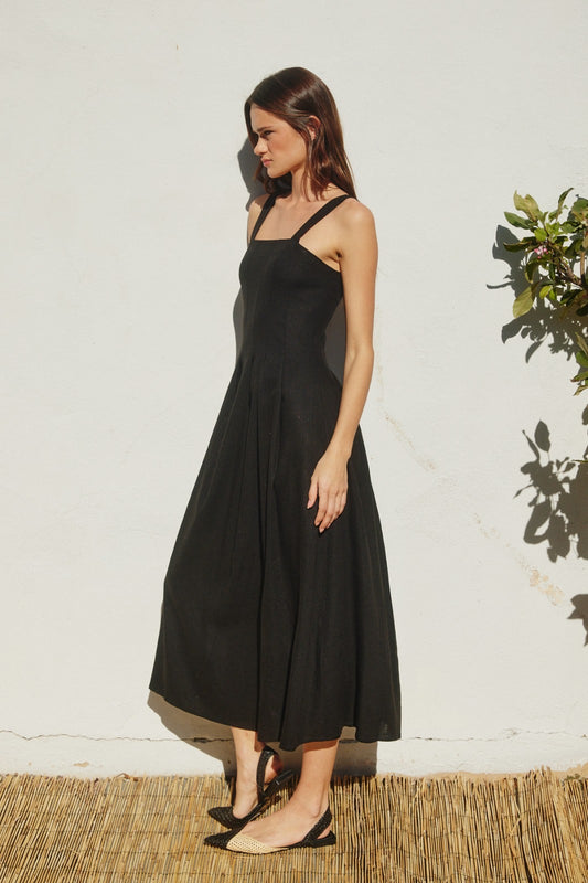 Chic Soirée Dress - Made in Chic