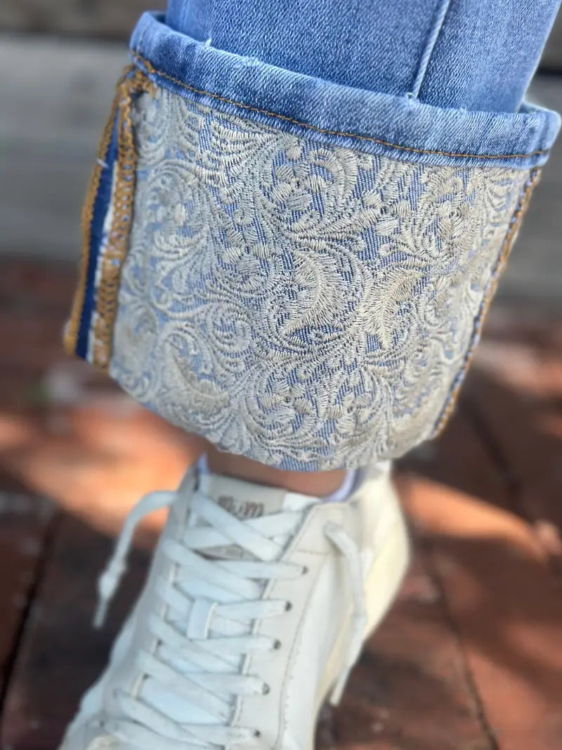 Lace embroidered cuff Denim