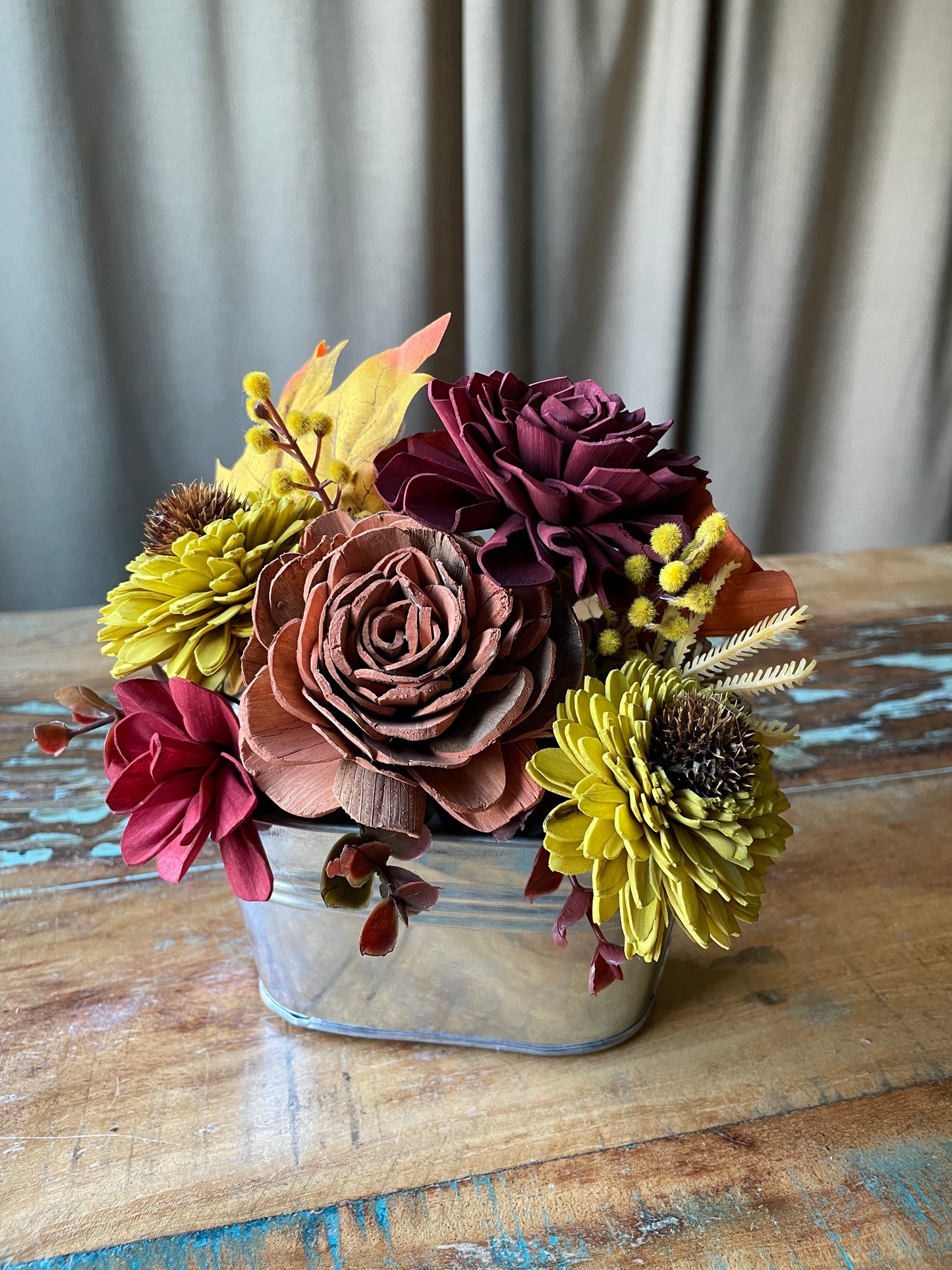 Little Tin with Wood Flowers - LUNA WOOD FLOWERS