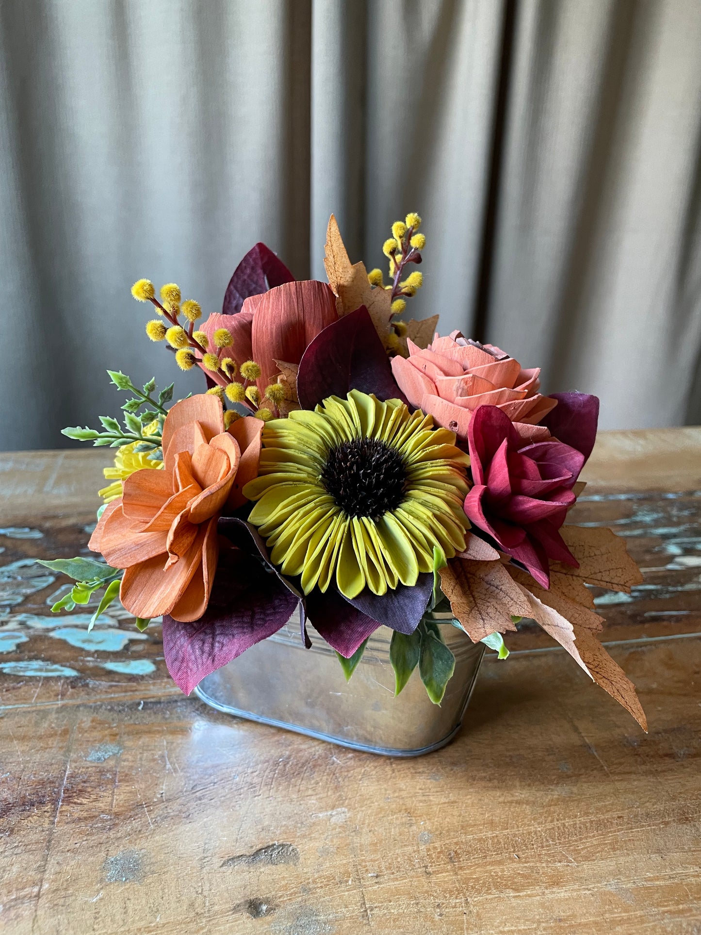 Little Tin with Wood Flowers - LUNA WOOD FLOWERS