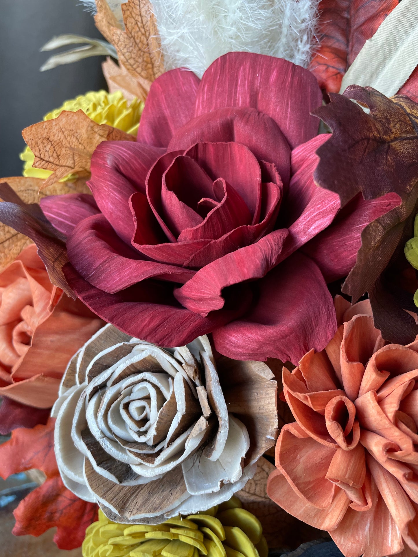 Autumn Painted Basket with Wood Flowers - LUNA WOOD FLOWERS