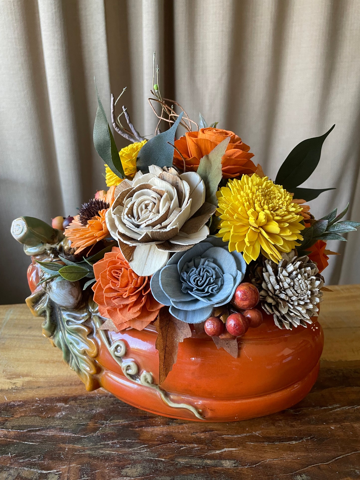 Ceramic Pumpkin with Wood Flowers - LUNA WOOD FLOWERS