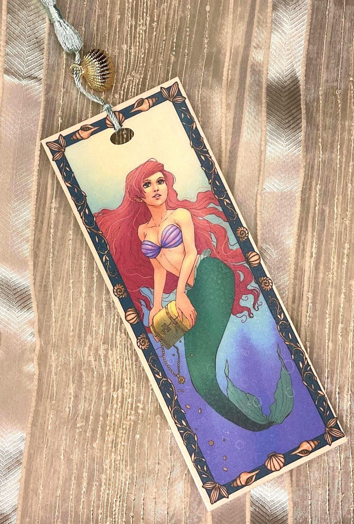 Ariel Bookmark