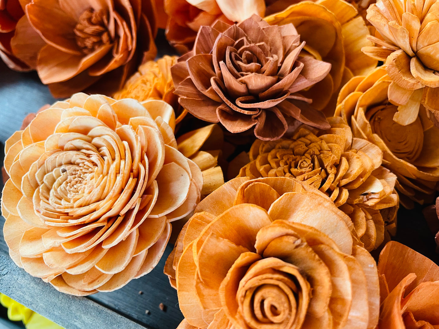 Individual Wood Flowers - LUNA WOOD FLOWERS