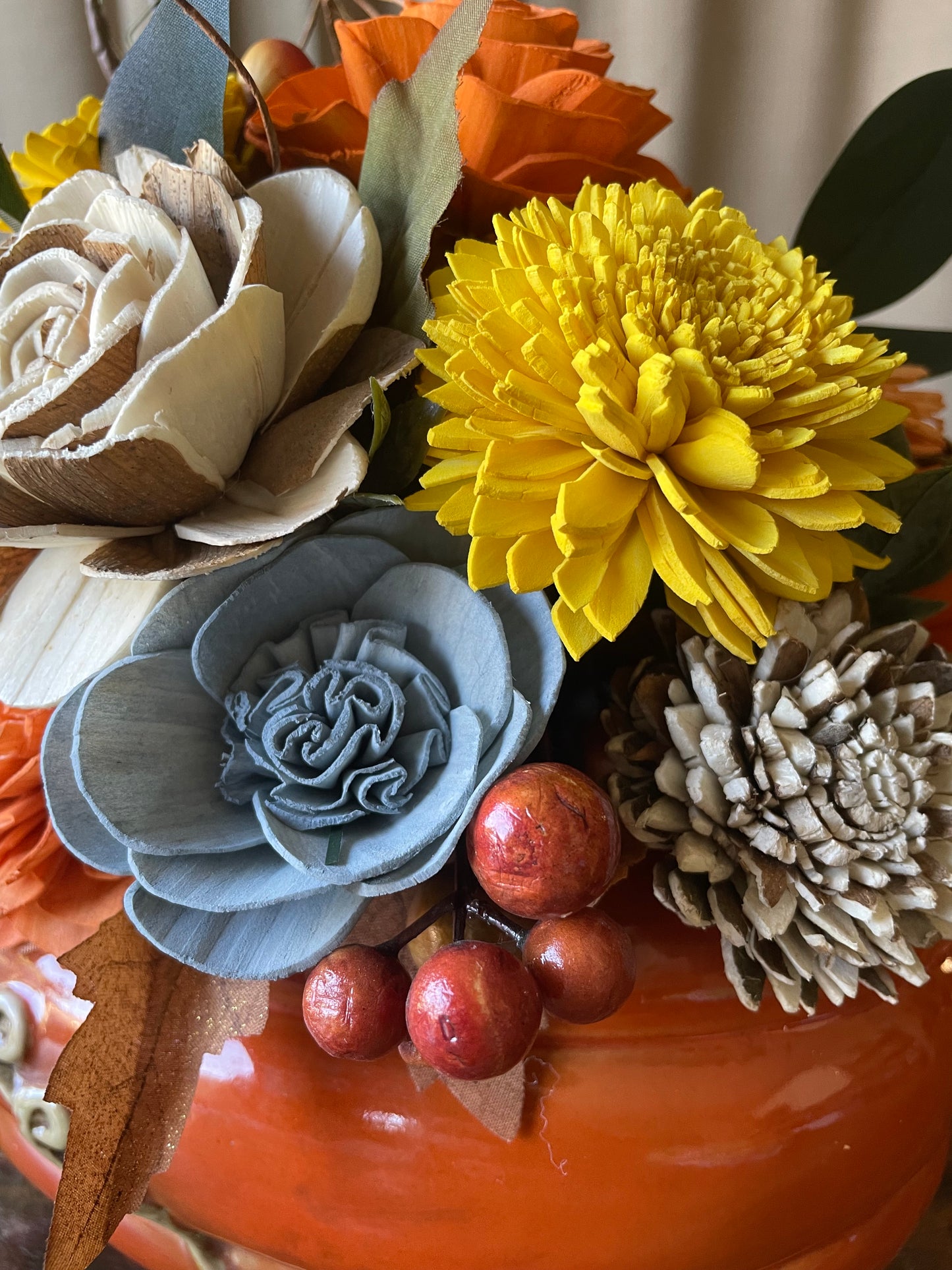 Ceramic Pumpkin with Wood Flowers - LUNA WOOD FLOWERS