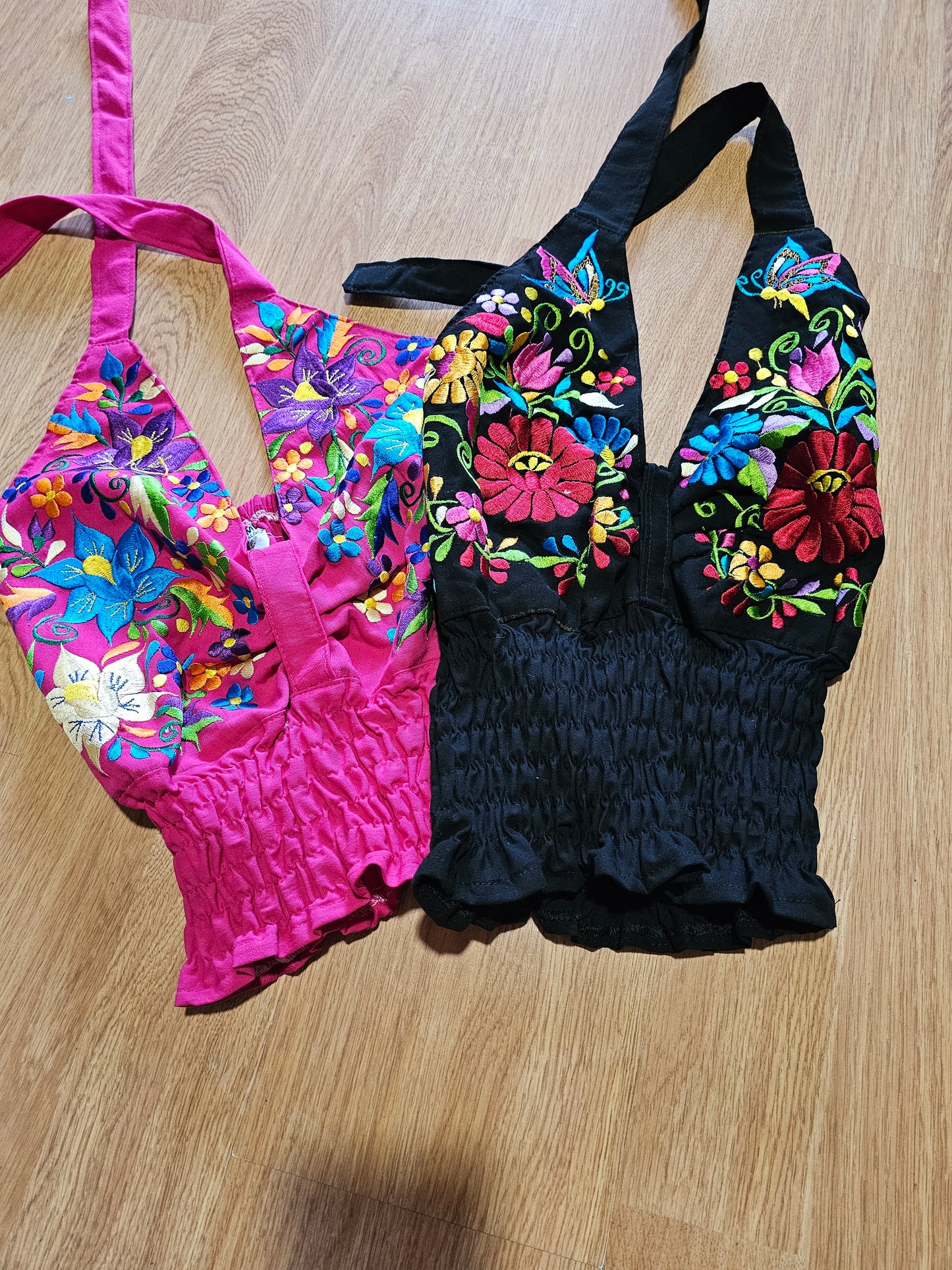 Top Halter Embroider Crop Top @amorfashionshop