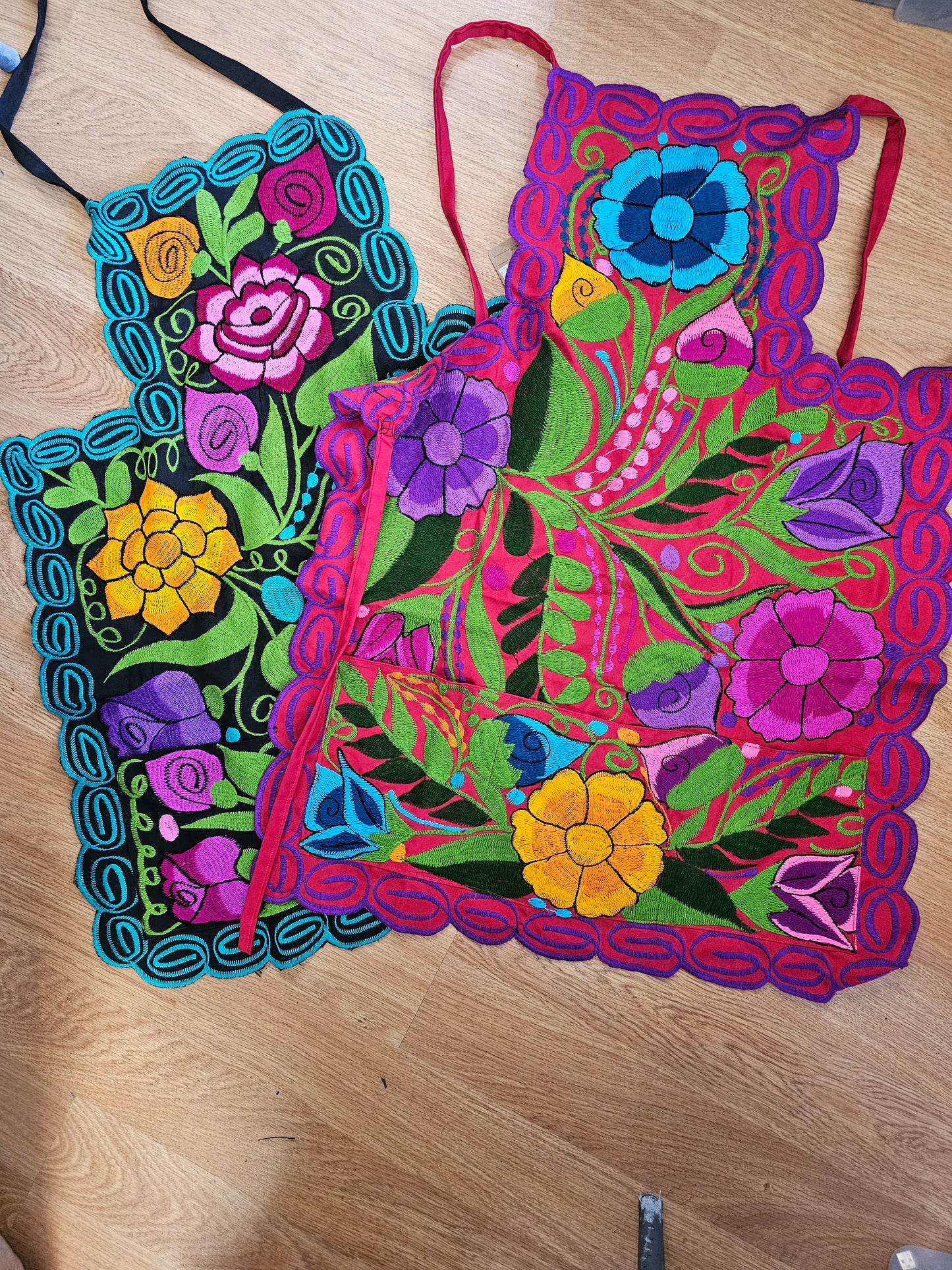 Apron Large Embroidered Flower @amorfashionshop.com