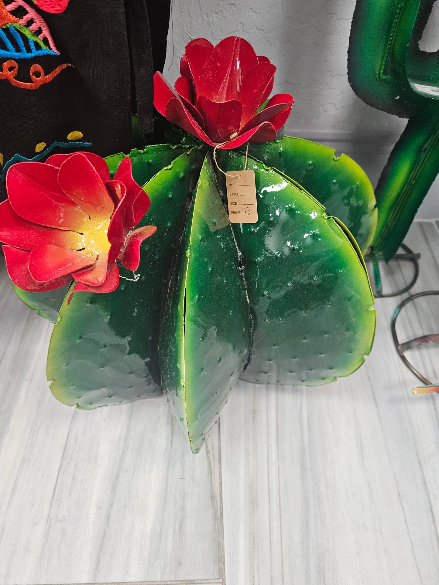 Metal Barrel Cactus #3 @amorfashionshop