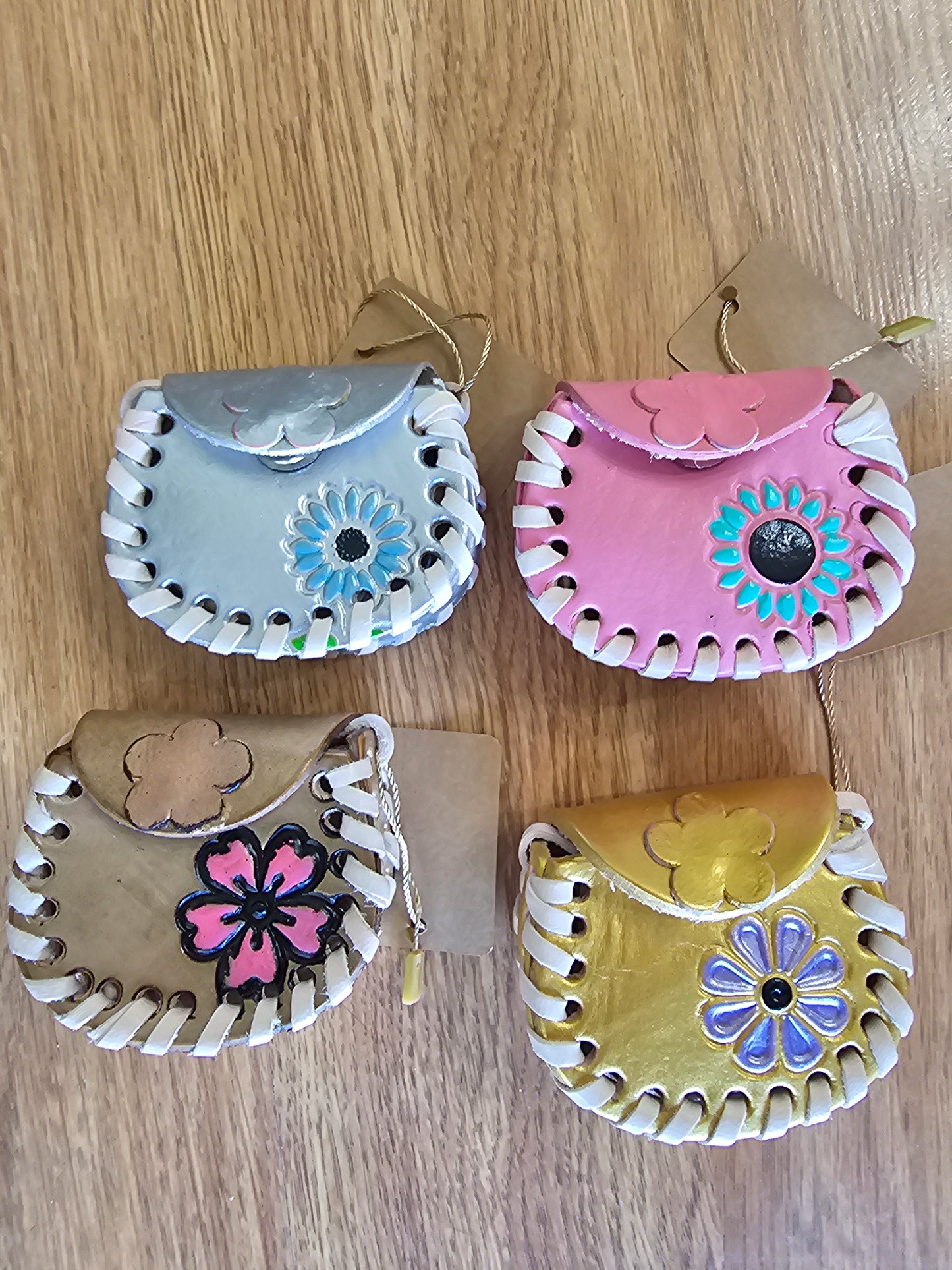 Bolsita #1 - Girls Leather Hand Painted @amorfashionshop