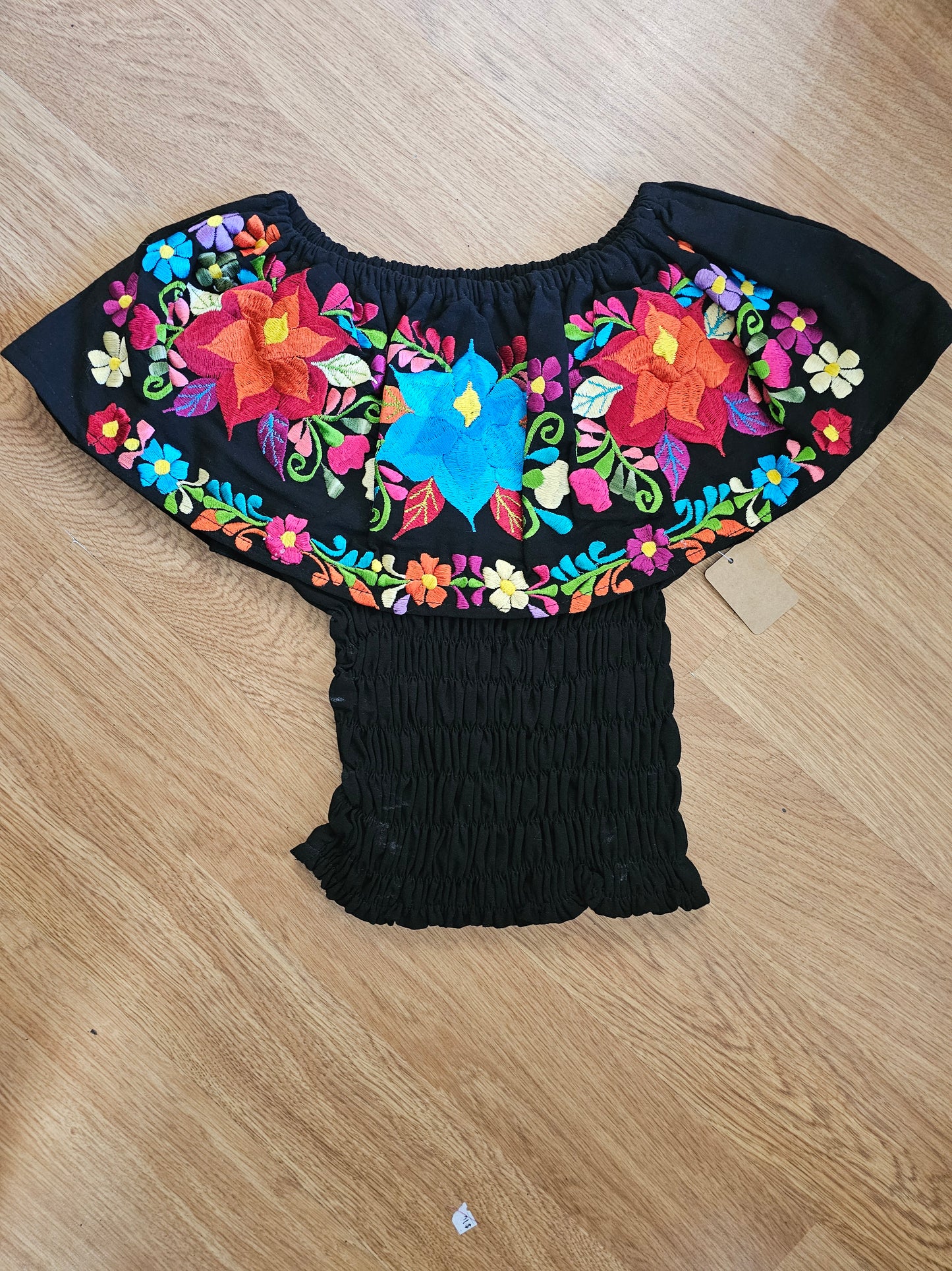 Campesina Crop Top Silk Embroidered @Amorfashionshop (SIZE: L)