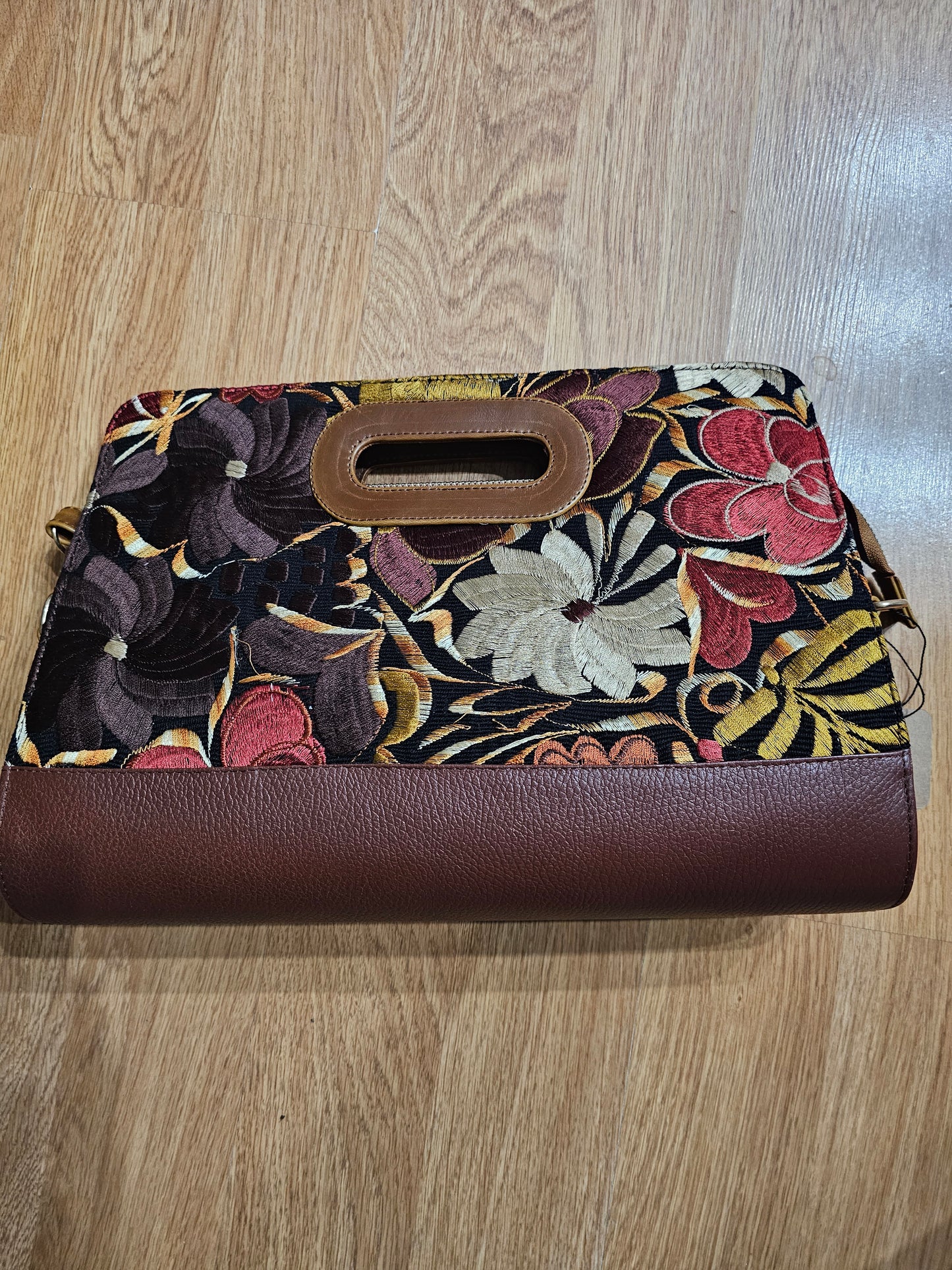 Bag Leather Embroidered @amorfashionshop.com