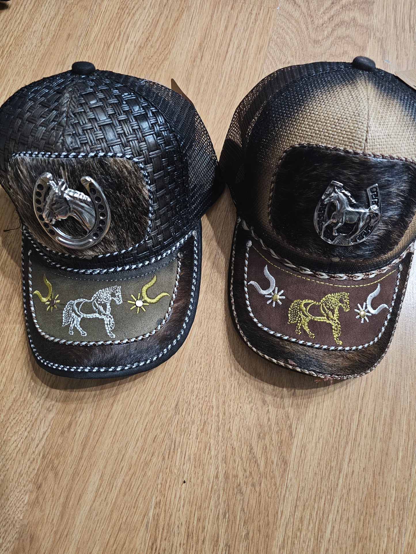 Cap - Gorra Cowhide @amorfashionshop