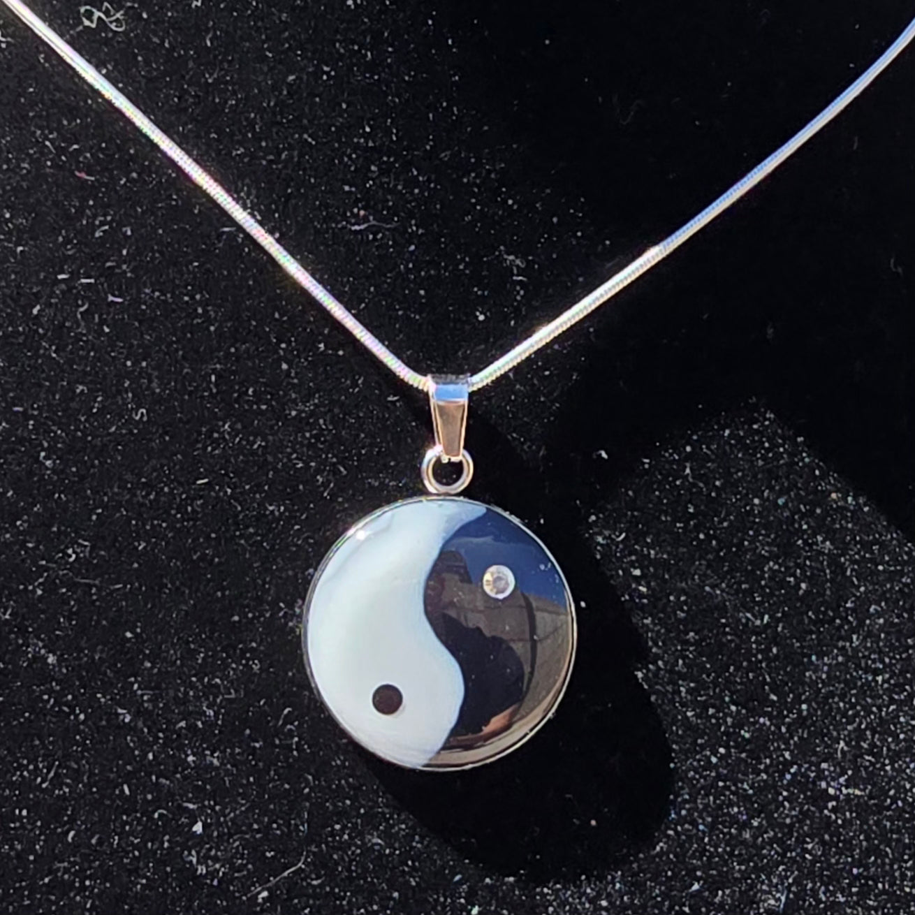 ACR-LG-RND-NECKLACE