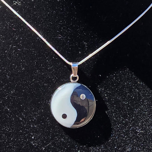 ACR-LG-RND-NECKLACE