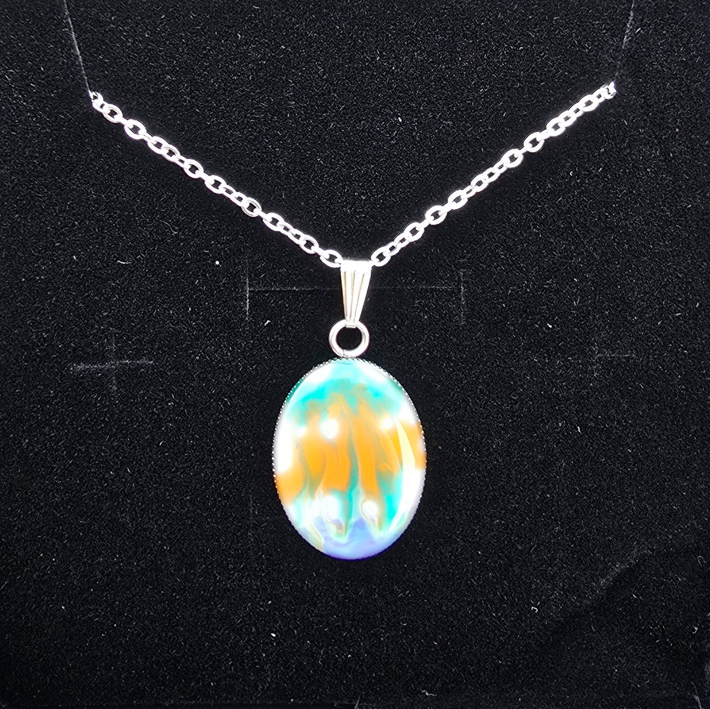 ACR-Necklace-Oval
