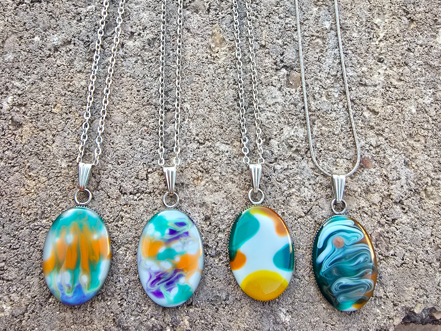ACR-Necklace-Oval