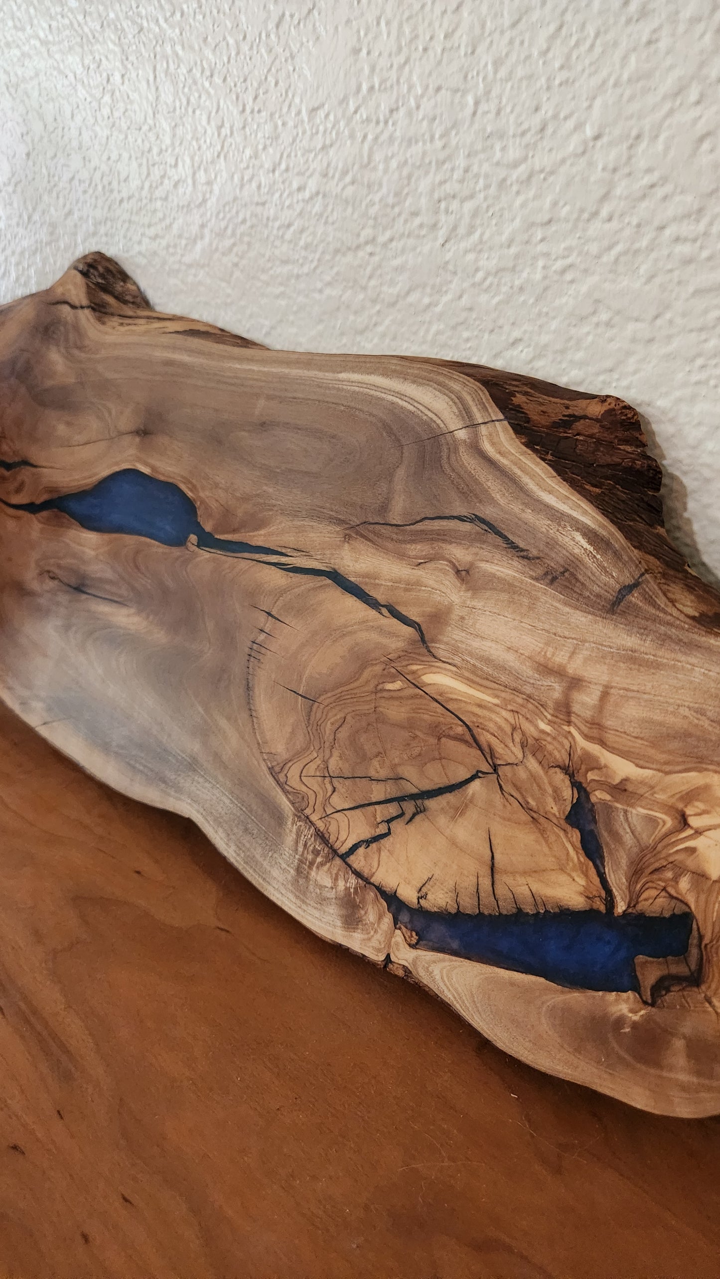 Live Edge Olive Wood & Deep Purple Resin Board – The Laser Canvas
