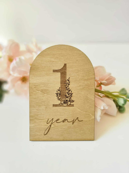 Floral Number Milestone Marker- Oak and Rose
