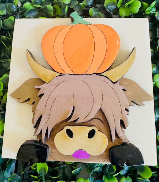 Interchangeable Leaning Frame Insert Highland Cow (Fall On The Farm) - STV