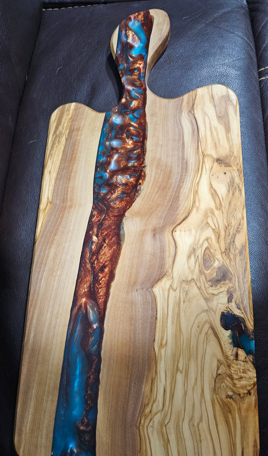 Olive Wood/Resin Cutting Board D&J Creative Designs