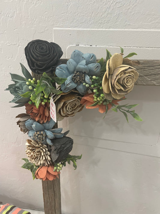 Large Wood Frame with Wood Flowers - LUNA WOOD FLOWERS