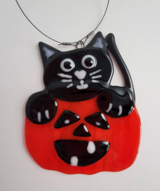 Suncatcher -Halloween- Cat in Pumpkin