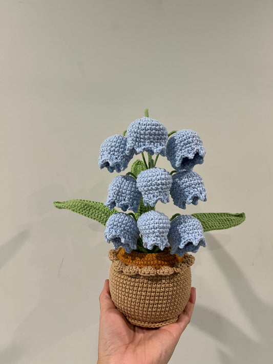 Crochet lily of the valley in pot (L)