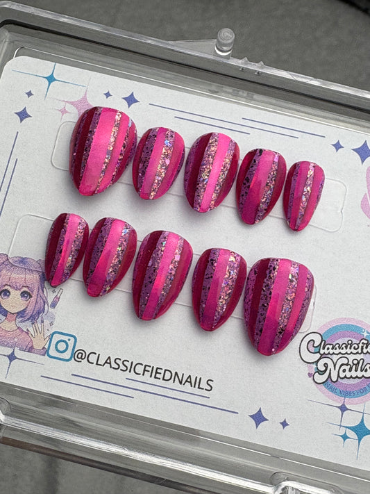 Holo Fuchsia Stripes - 10:MEDIUM -AMLONDXSHRT- Classicfied Nails