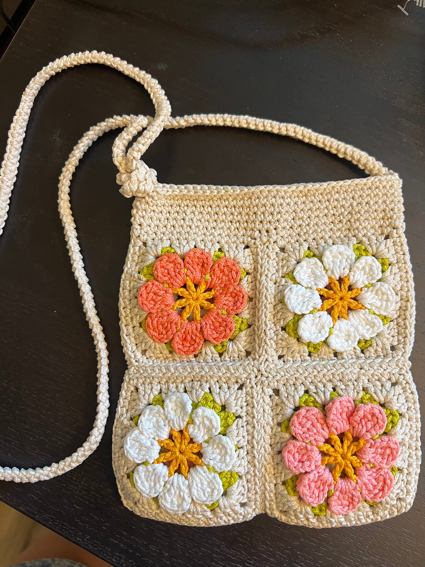 Granny square handbag