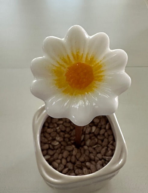 Plant Stake - Casted Small Daisy