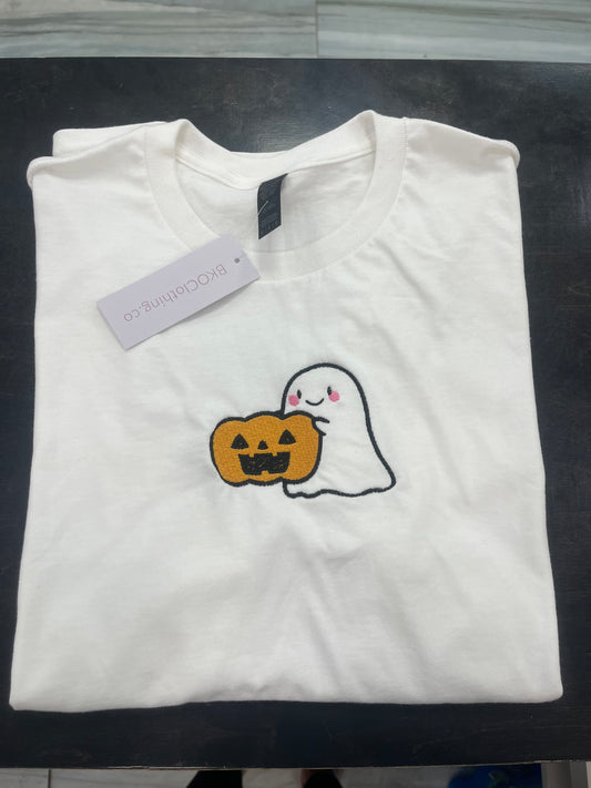 Ghost holding pumpkin tshirt - BKOClothing.co