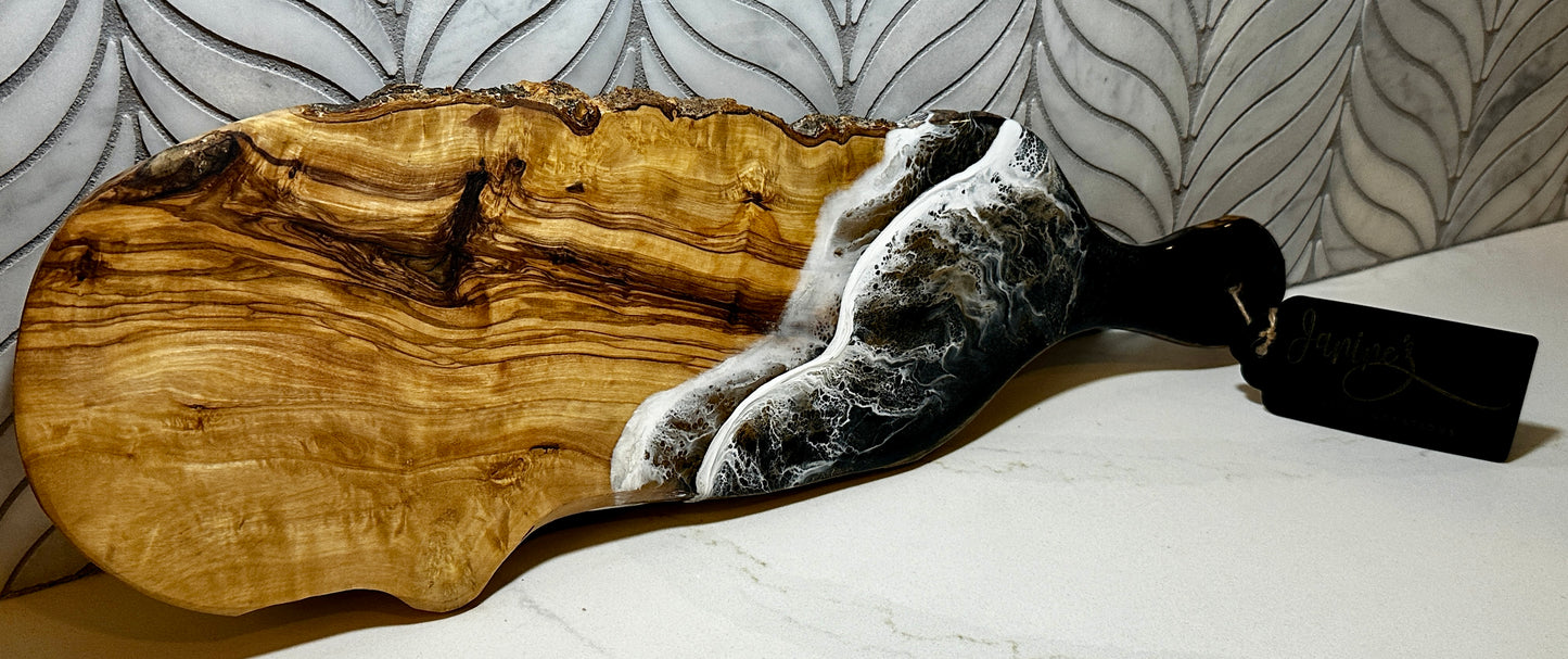 Olive Black & Gold Charcuterie Board
