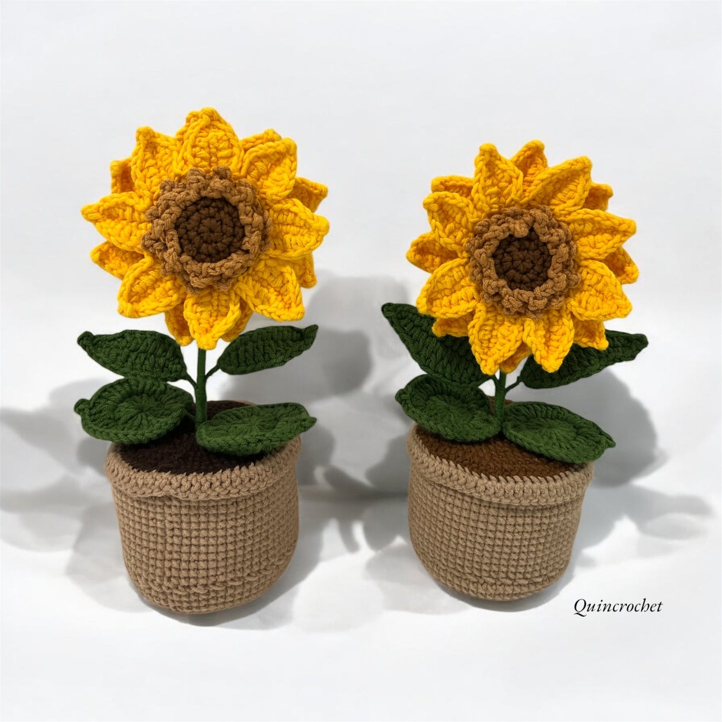 Crochet beautiful sunflower in pot (L)