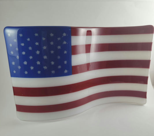 Plate - Wave Flag