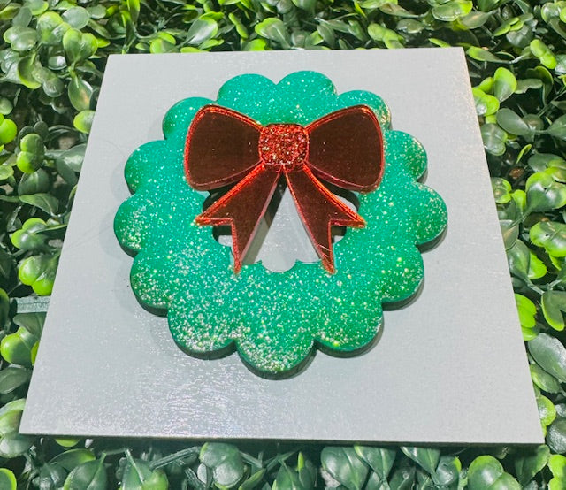 Interchangeable Leaning Frame Insert - Christmas Wreath - CHD