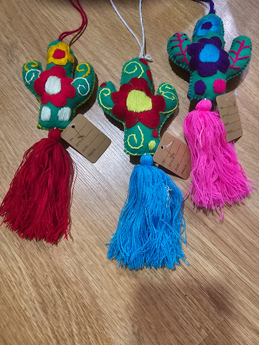 Saguaro Keychain Hand Embroidered @amorfashionshop