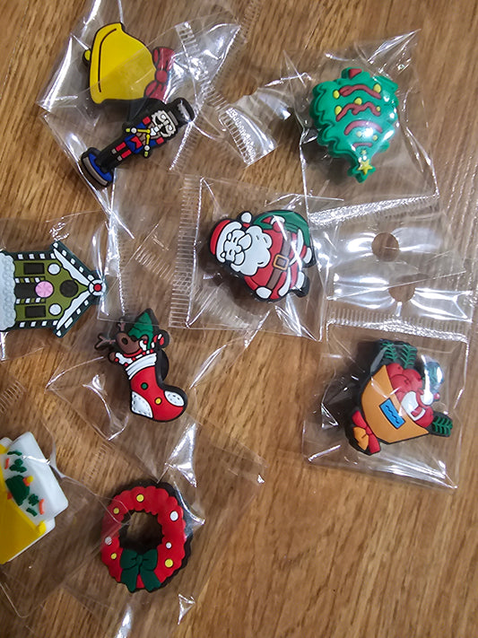 Christmas Croc Charms @amorfashionshop