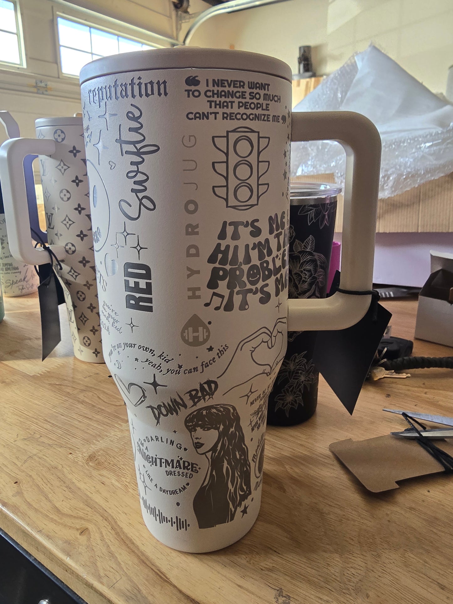 40 OZ Engraved Hyrdojug Taylor