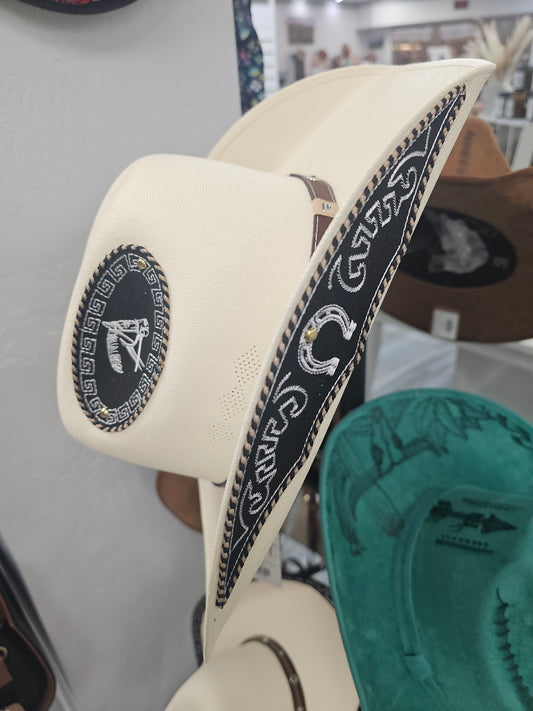 Hat Vaquer@ Lona Parche Bordado @amorfashionshop.com
