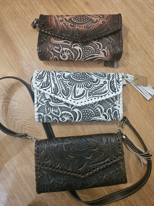 Bag Leather Cincelado Carteron  @amorfashionshop.com