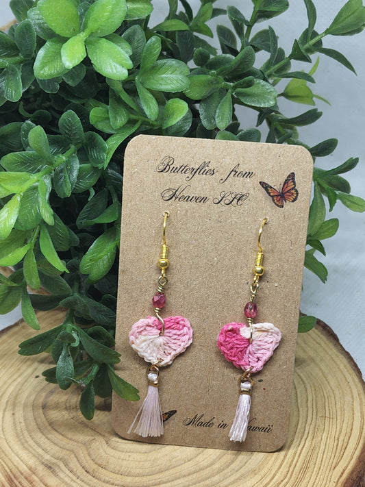 Crochet little heart dangle earrings - BUTTERFLIES FROM HEAVEN